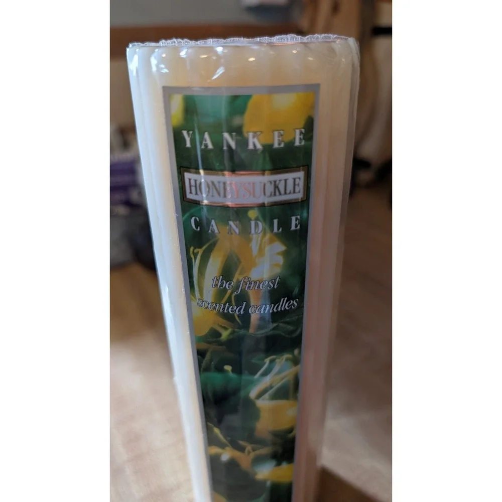 VINTAGE Yankee Candle Honeysuckle Pillar 9